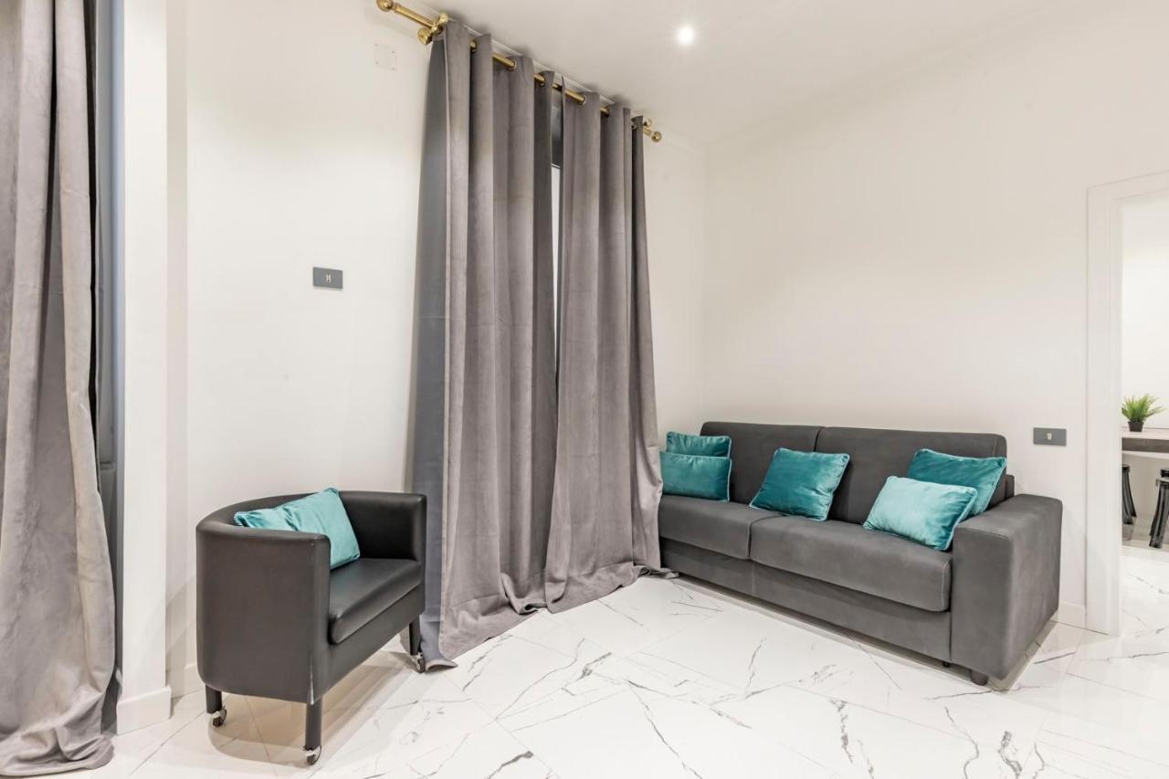 Trevi Luxury Apartment Jacuzzi โรม ภายนอก รูปภาพ