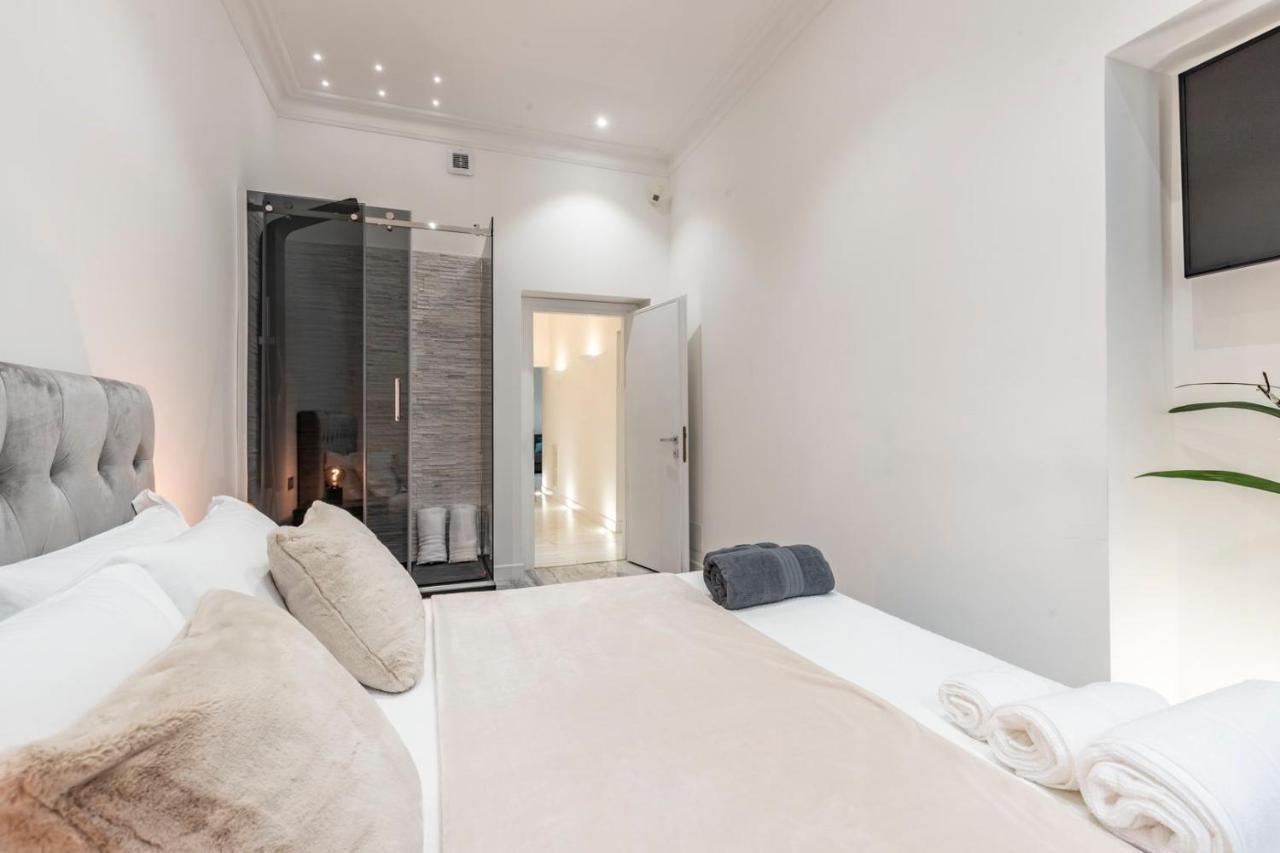 Trevi Luxury Apartment Jacuzzi โรม ภายนอก รูปภาพ